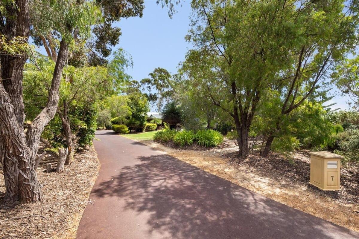 Dandjoo - Hot Tub, Fire Pit, Outdoor Entertainment Holiday home Dunsborough