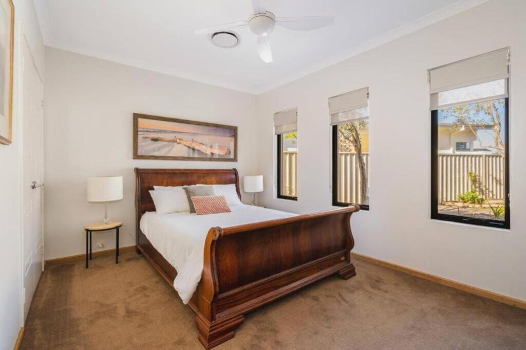 Oakmont Private Escape On Golf Course Villa Dunsborough