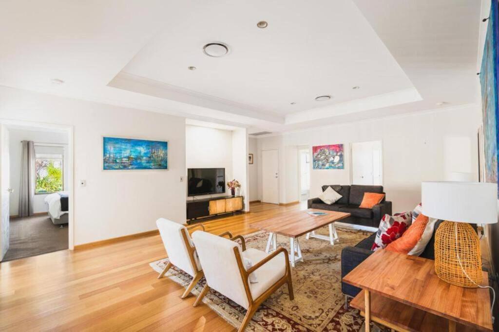Villa Oakmont Private Escape On Golf Course Dunsborough