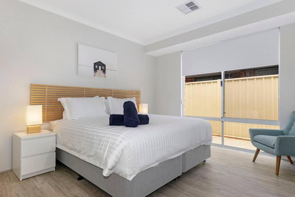 Brand New * Dunsborough