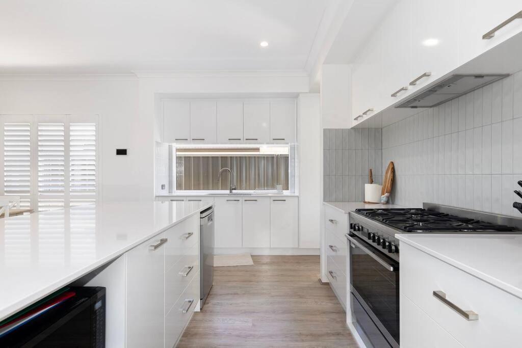 Newly Built Luxury Modern *