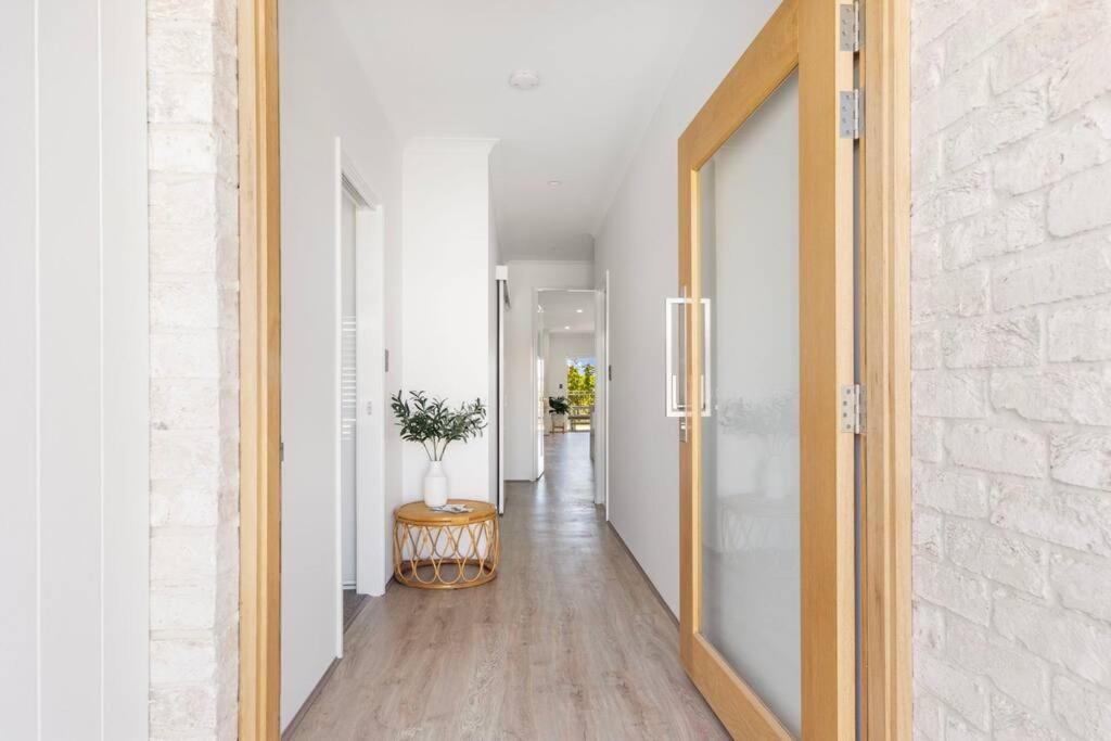 Newly Built Luxury Modern Dunsborough