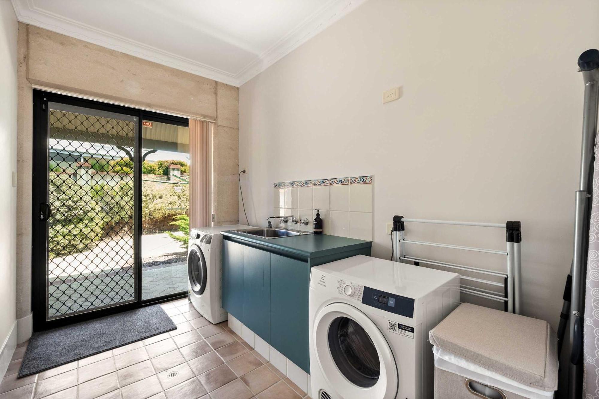 Holiday home Carinya Cove - Swimming Pool, Pet Friendly, Fireplace