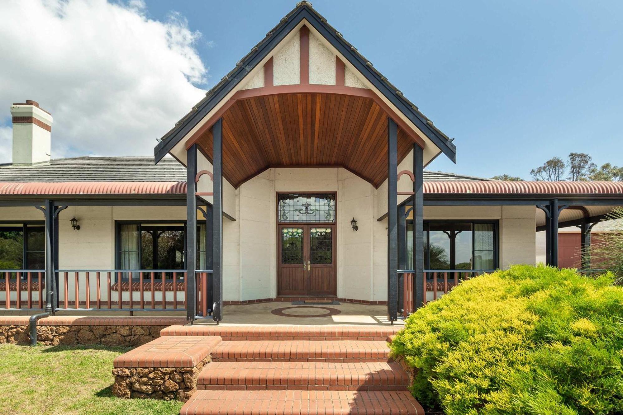 Holiday home Carinya Cove - Swimming Pool, Pet Friendly, Fireplace *
