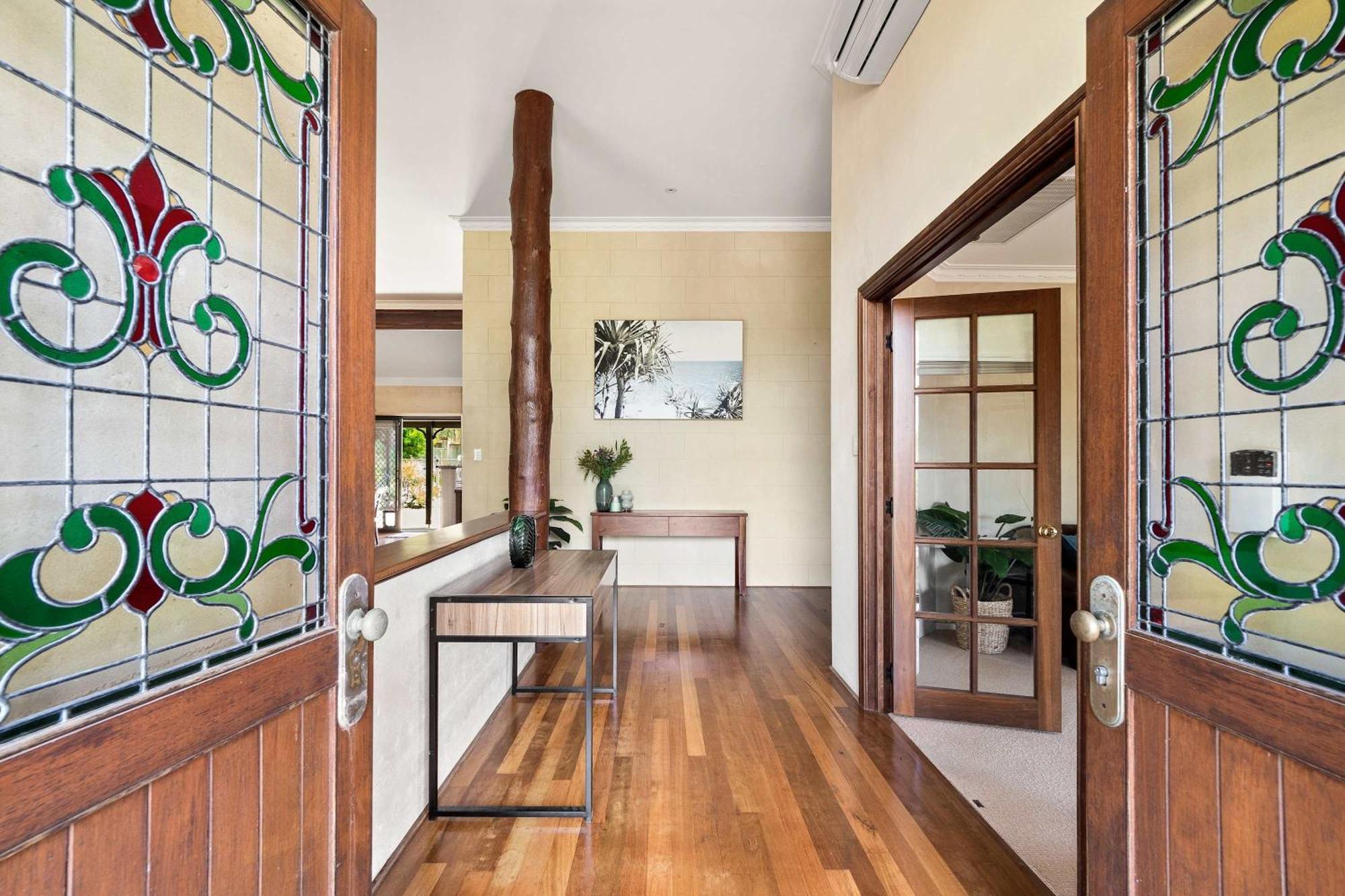 Holiday home Carinya Cove - Swimming Pool, Pet Friendly, Fireplace *
