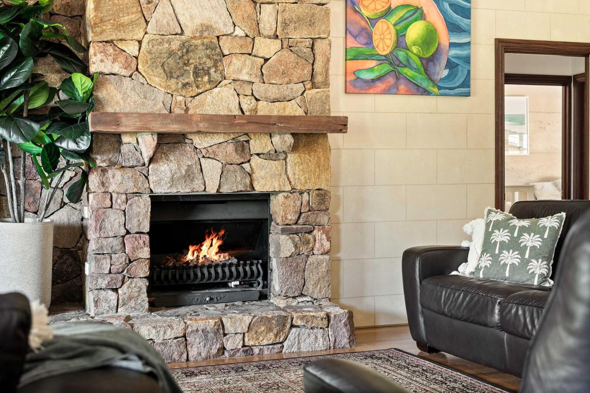 Carinya Cove - Swimming Pool, Pet Friendly, Fireplace Holiday home