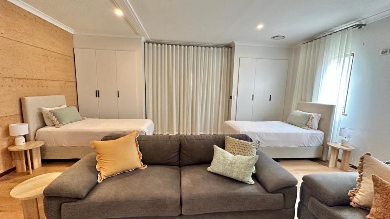 Meelup Mia - The Dream Down South Getaway