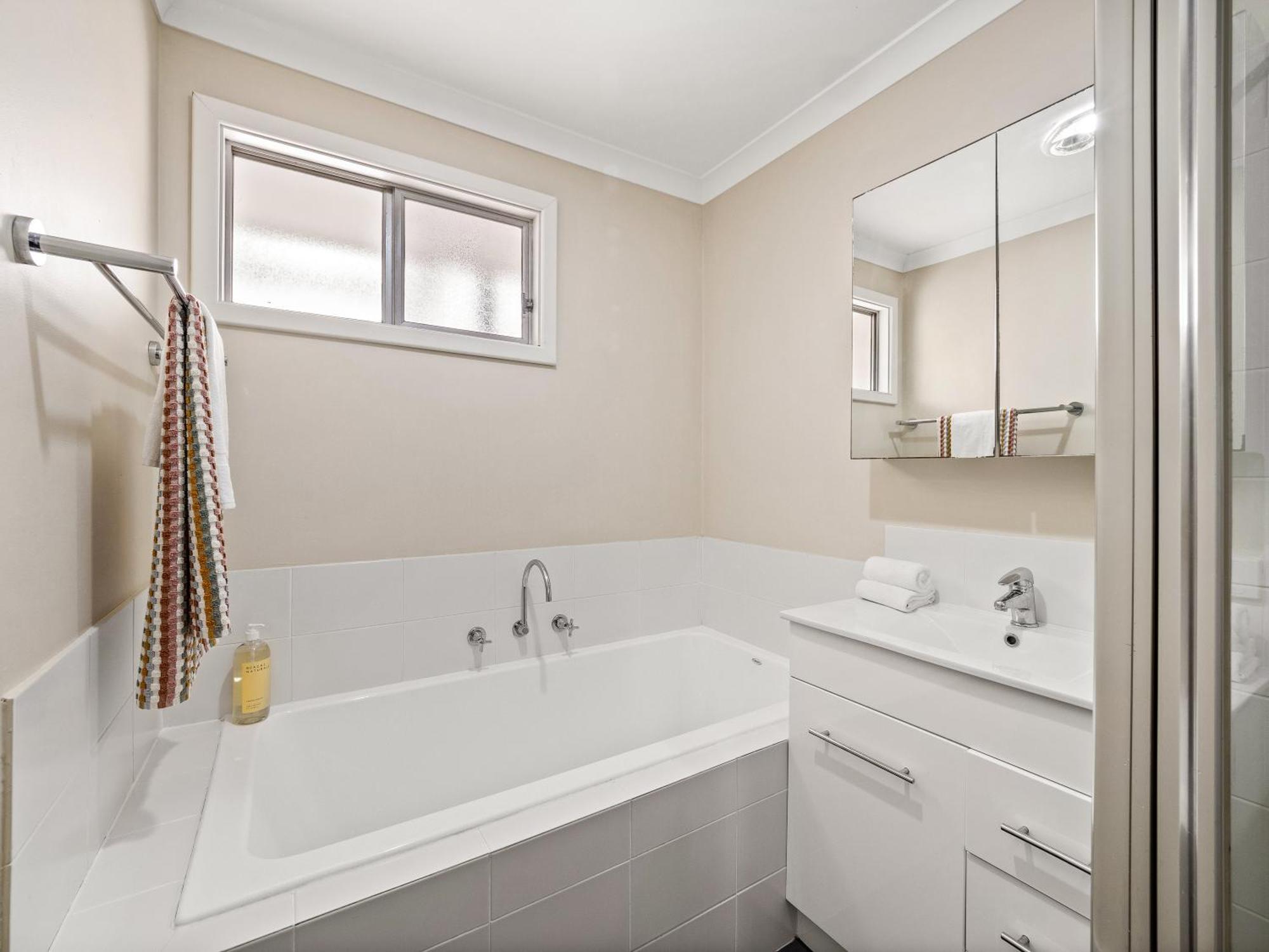 Eagle Bay House - 300m To The Beach! * Dunsborough