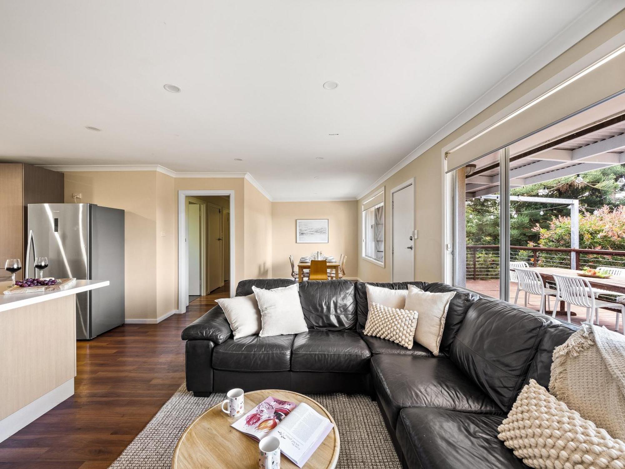 Eagle Bay House - 300m To The Beach!