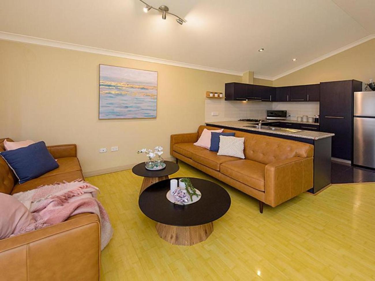Bliss - Dunn Bay Apartment