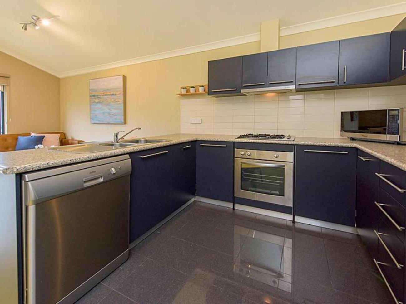 Apartment Bliss - Dunn Bay