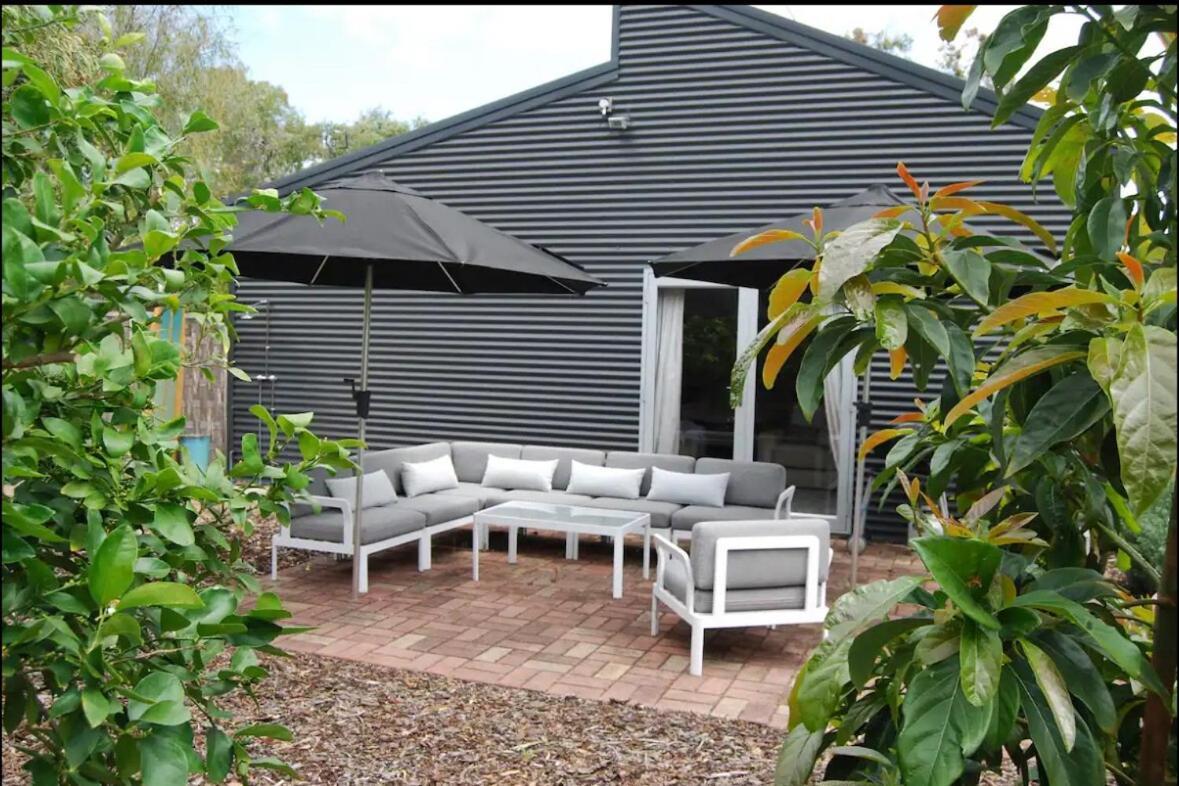Unique Australian Shed Style House Apartment Dunsborough