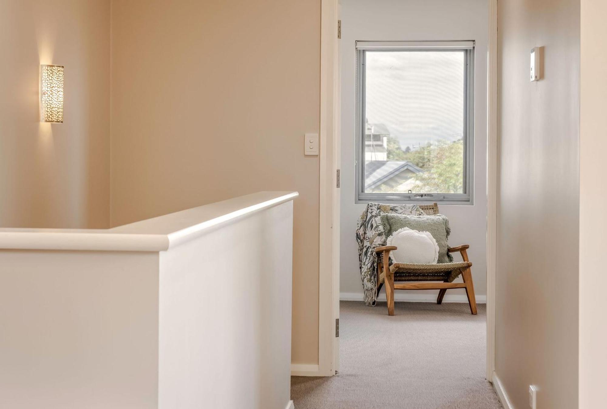 Salty Solstice-beachside Town Apartment