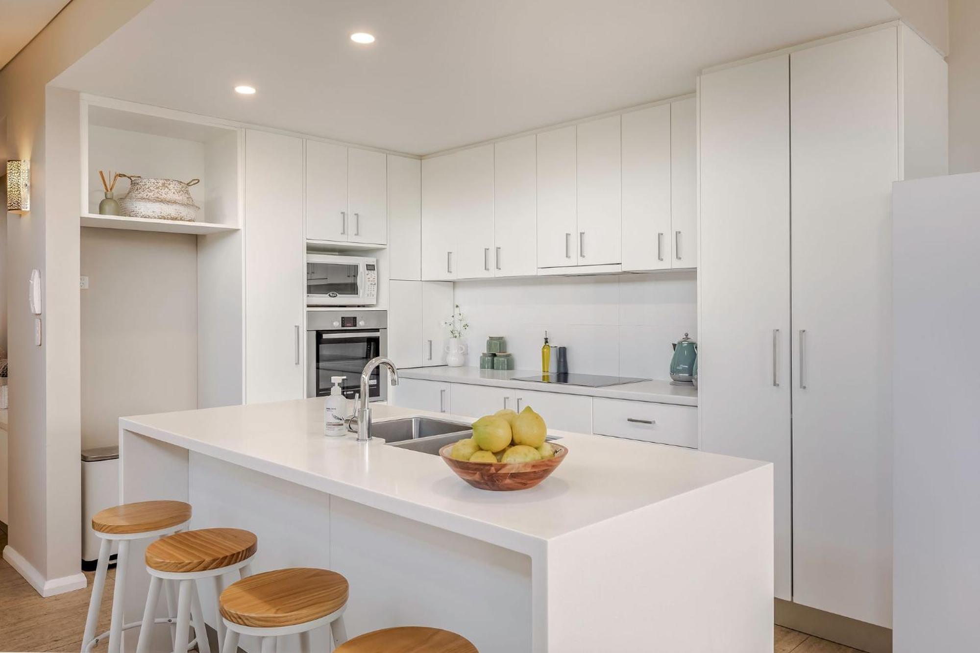 Apartment Salty Solstice-beachside Town *