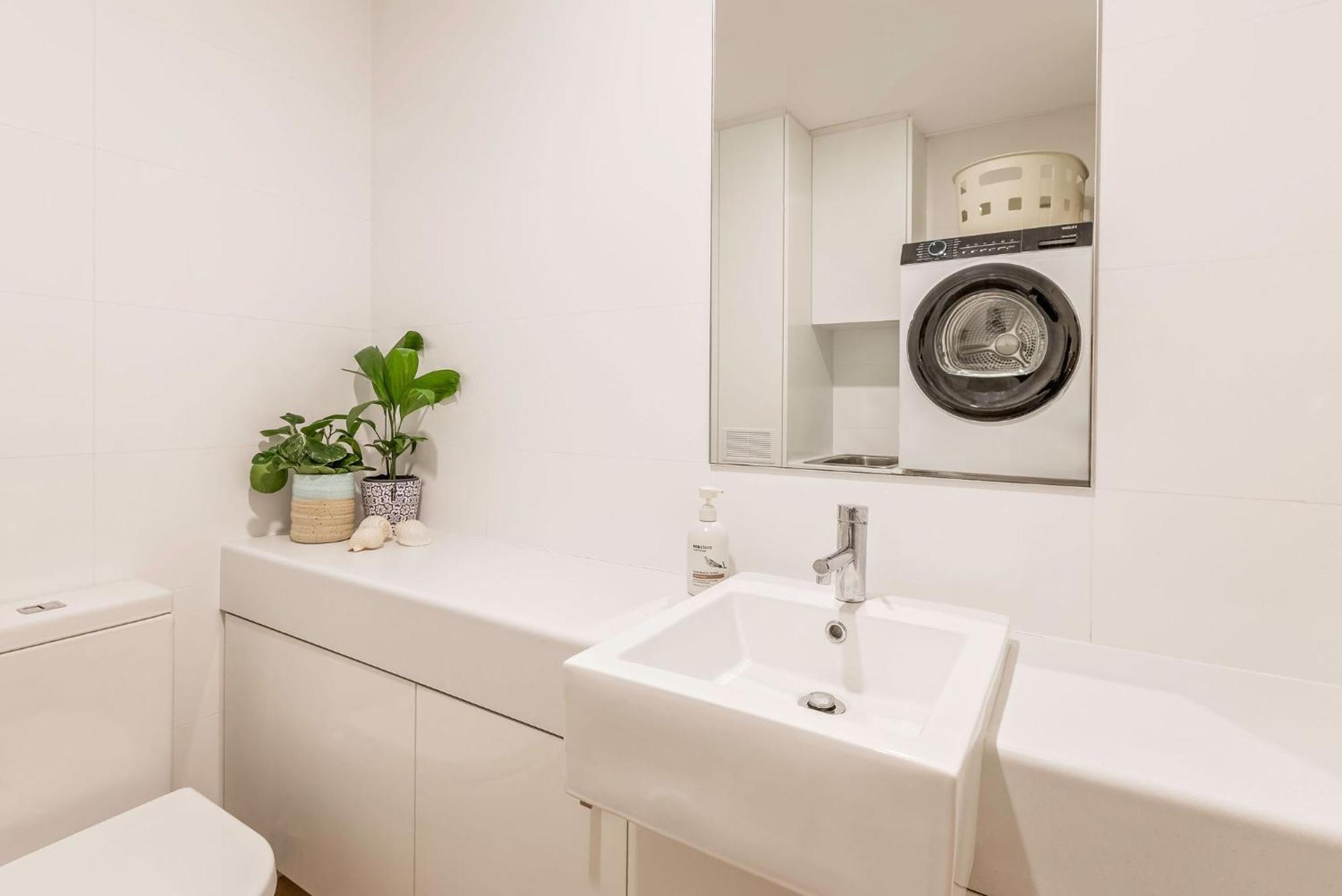 Salty Solstice-beachside Town Apartment Dunsborough