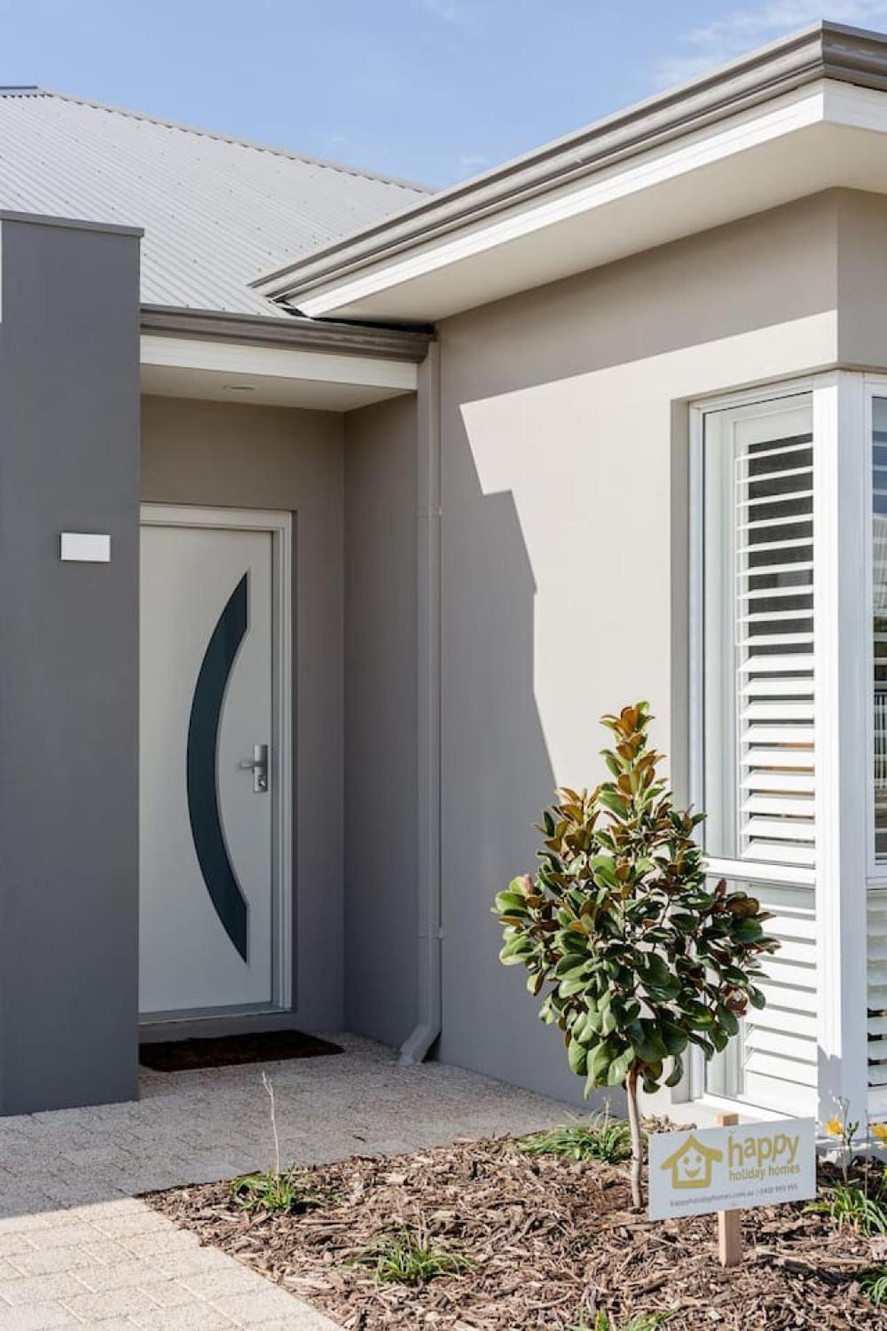 Casasandra - Perfectly Located Tasteful Charm Holiday home *
