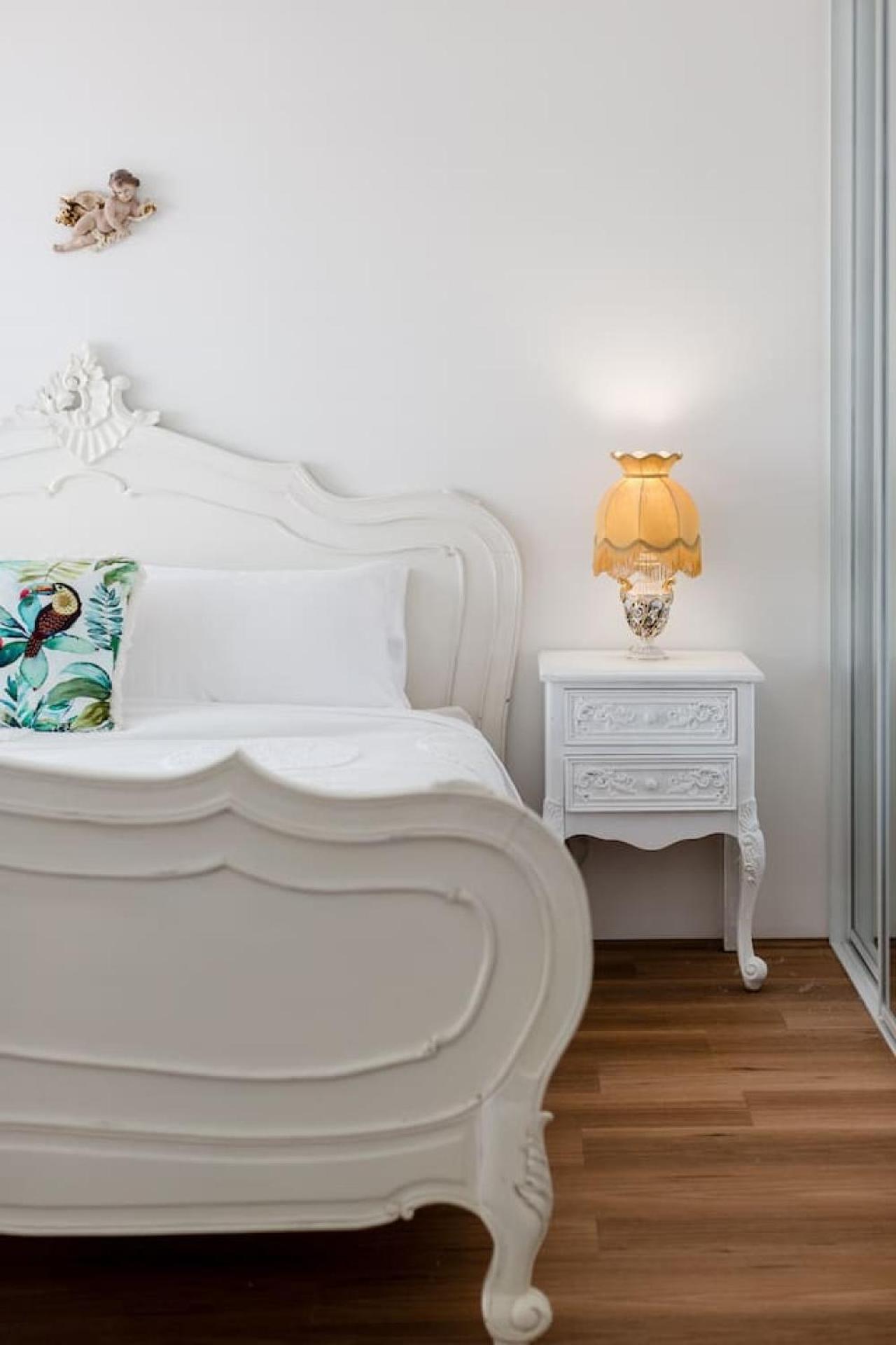 Casasandra - Perfectly Located Tasteful Charm *