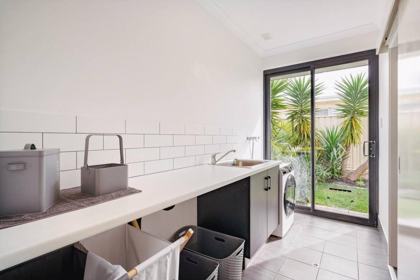 Mainbreak Dunsborough Stylish Coastal Retreat Holiday home Dunsborough