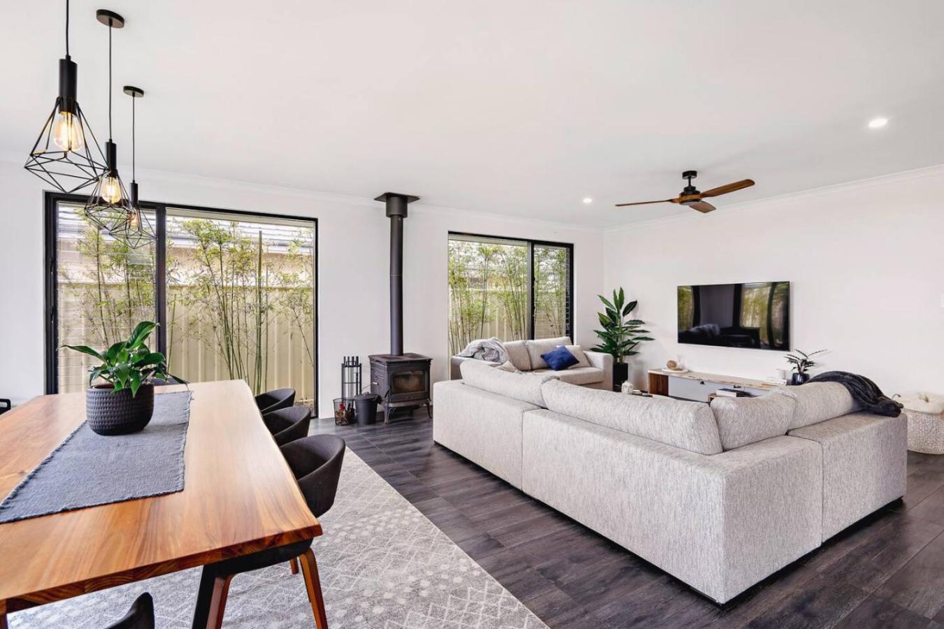 Mainbreak Dunsborough Stylish Coastal Retreat Holiday home