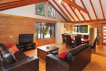 Woodstone Cottages Lodge Dunsborough