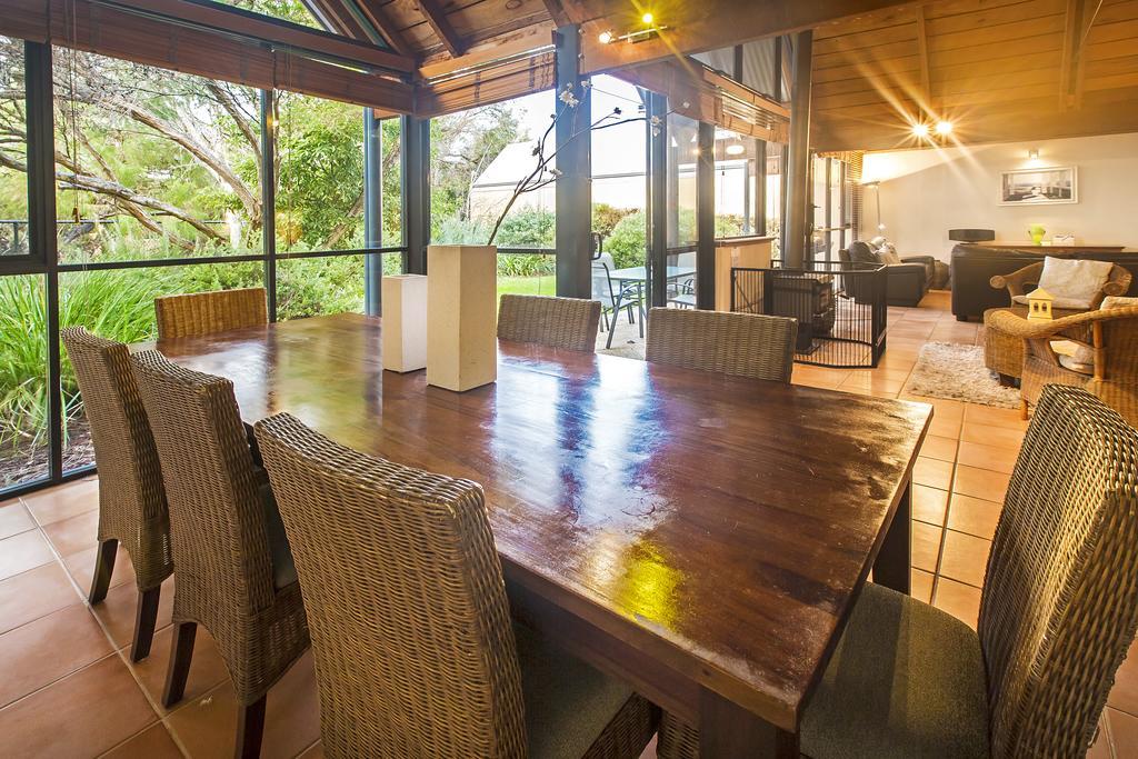 Whalers Cove Villas *