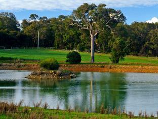Woodstone Cottages * Dunsborough