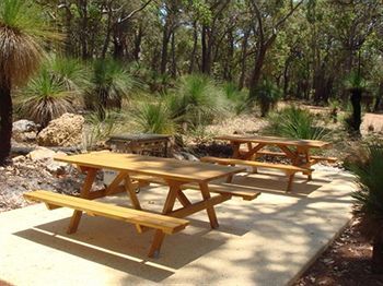 Woodstone Cottages * Dunsborough