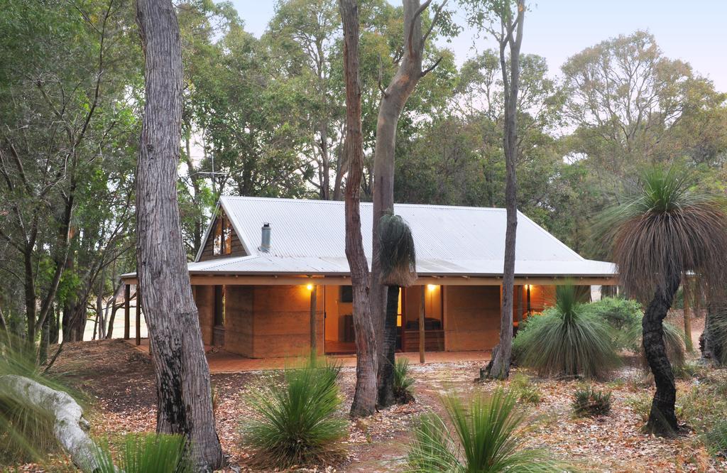 Woodstone Cottages Lodge
