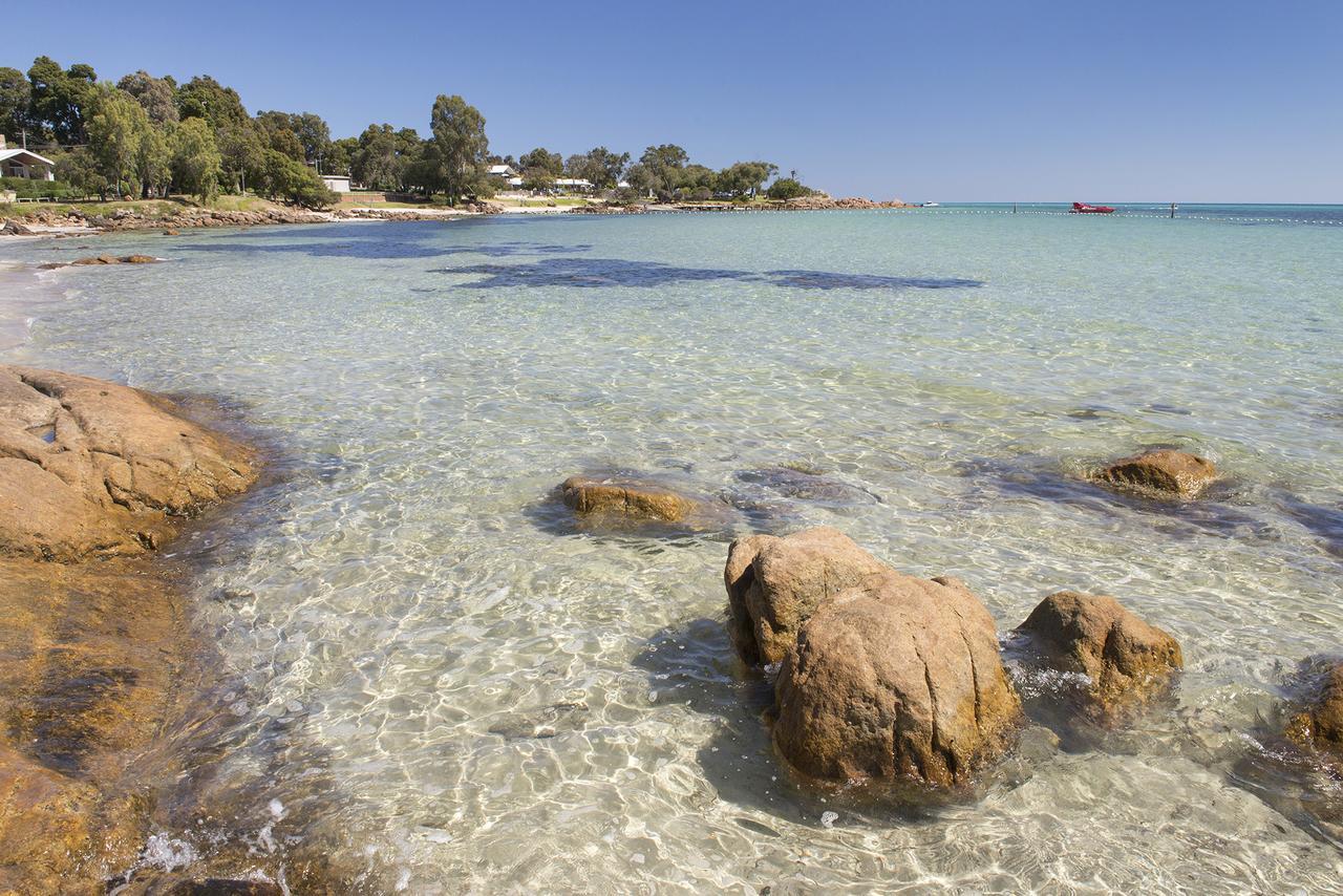 Holiday home Calm Waters