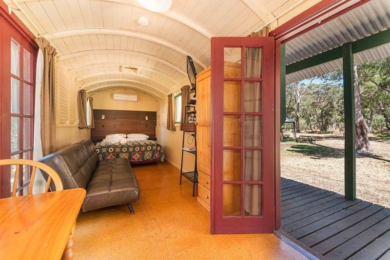 Hotel Rail Carriages & Farm 3*