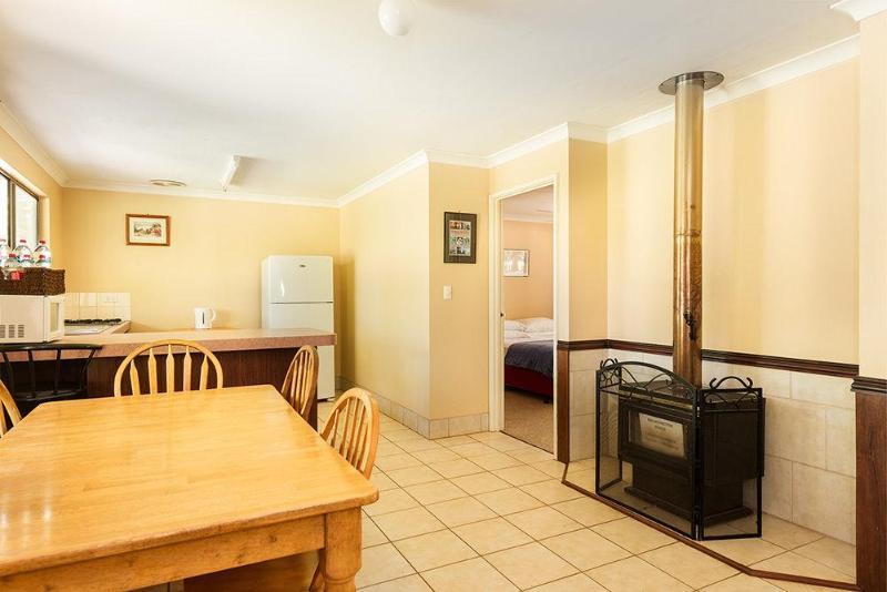 Rail Carriages & Farm 3* Dunsborough