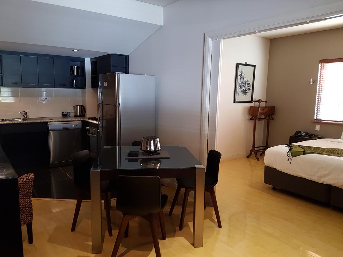 Bay Village 4*