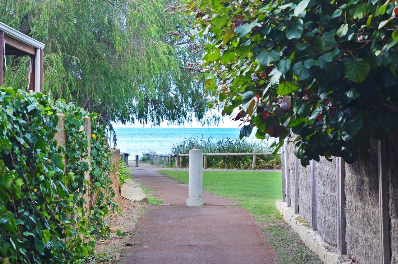 Holiday home Halcyon Daze