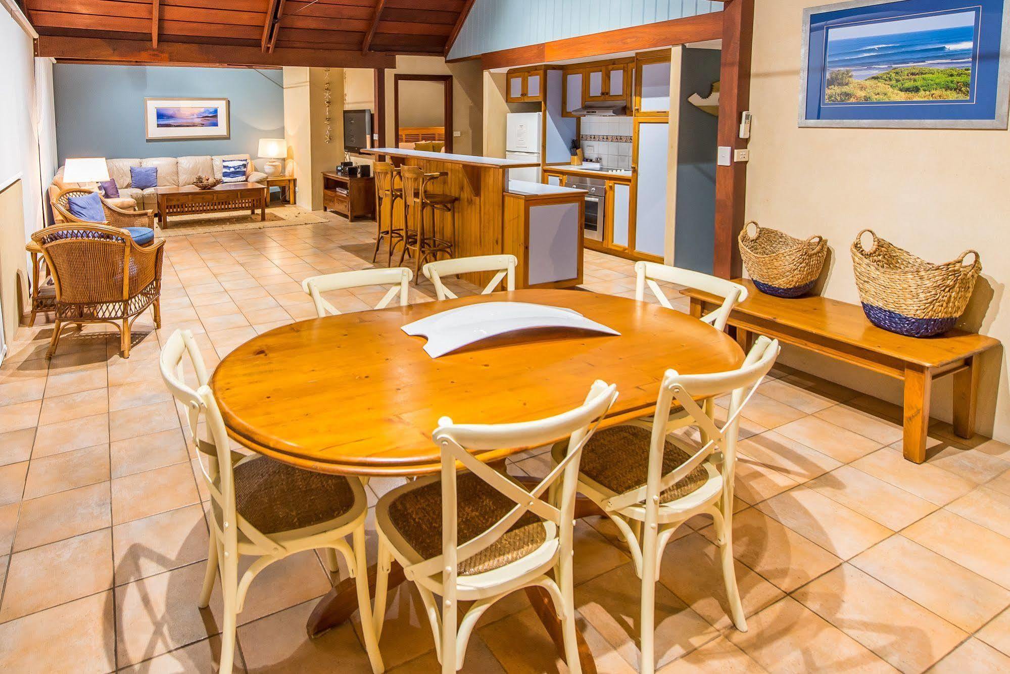 Villa Whalers Cove Villas *
