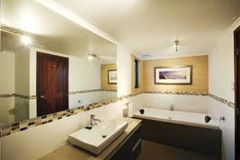 Villa Whalers Cove Villas *