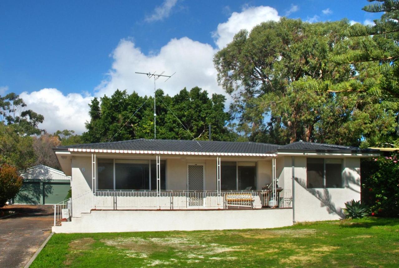 Eagle Bay Beach House *