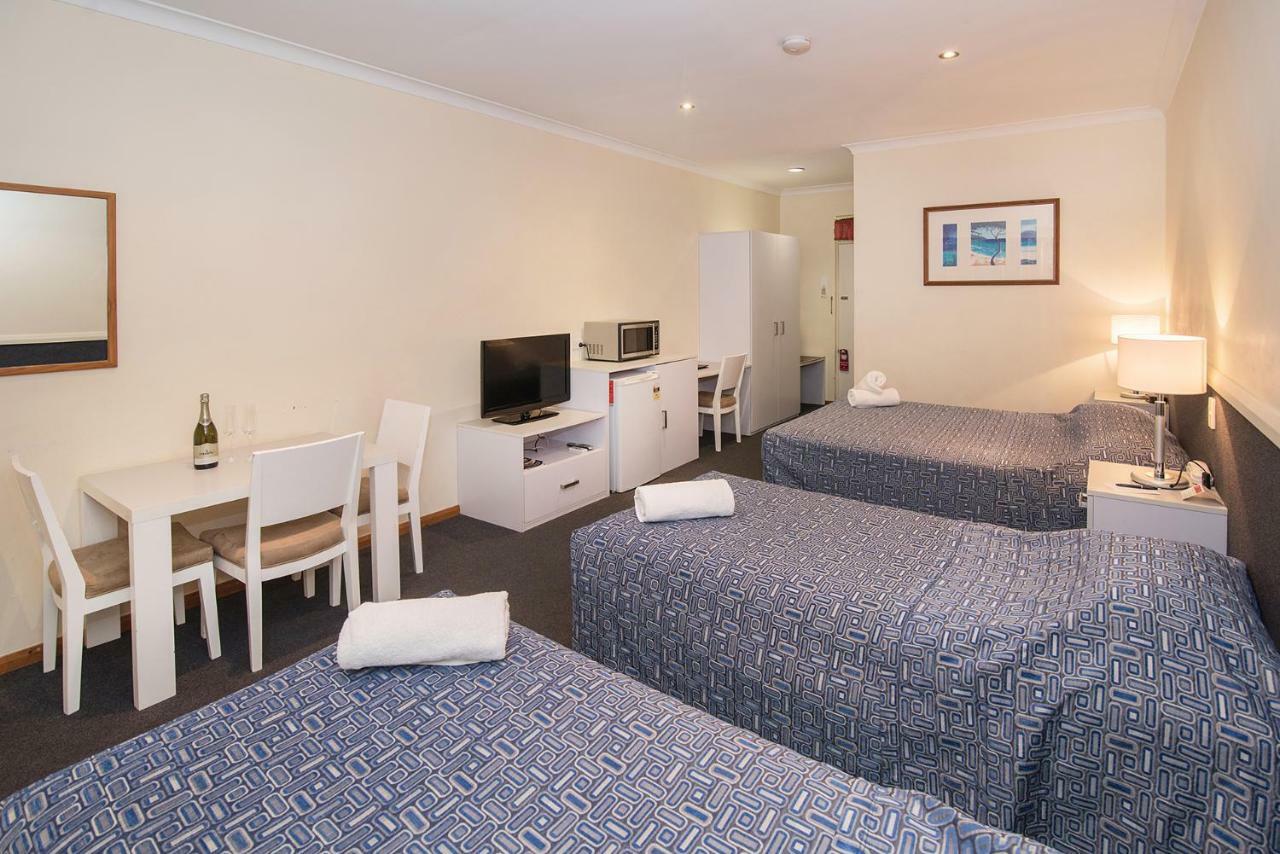 Hotel Town Units 3*
