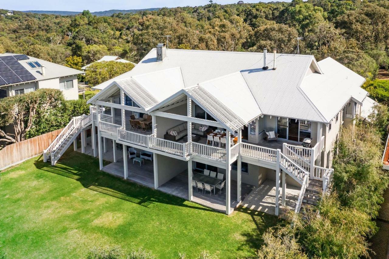 Holiday home Beachfront On Eagle Bay