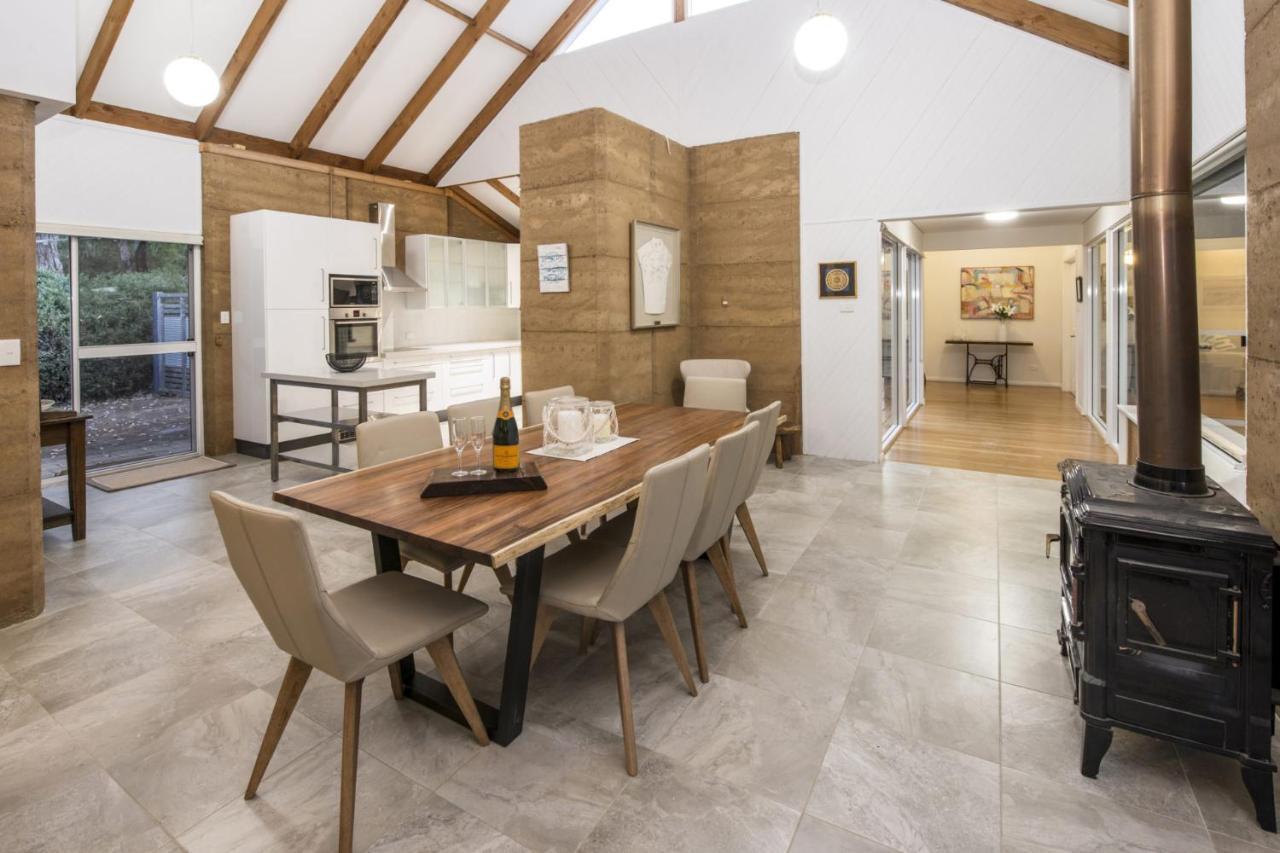 Eebee House Holiday home