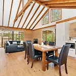 Possum Cottage - Woodstone Estate