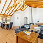 Possum Cottage - Woodstone Estate