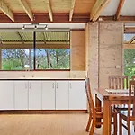 Kookaburra Cottage At Woodstone Estate