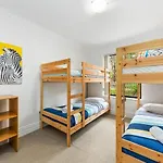 Pet Friendly Family Favourite - Kangaroo And Fairway Views With Air Con