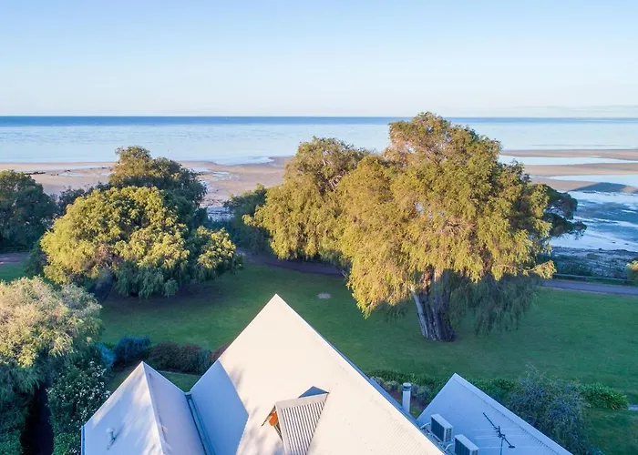 Whalers Cove Villas