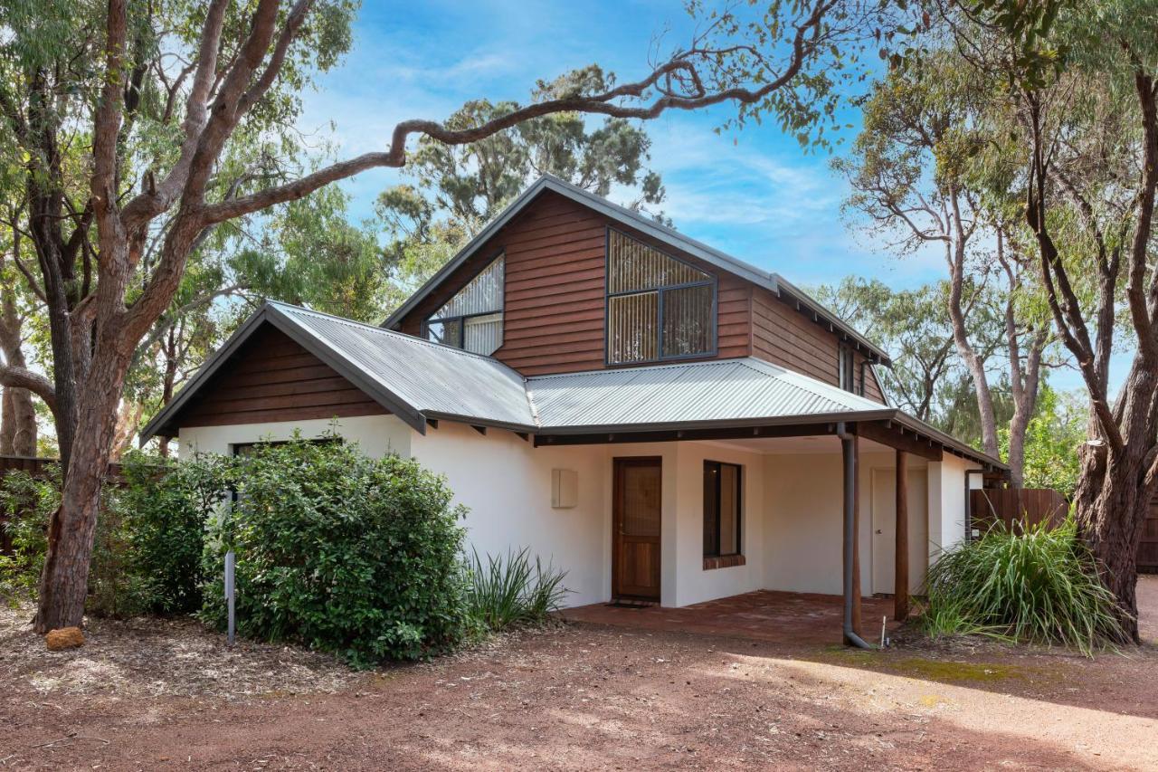Shady Shack * Dunsborough