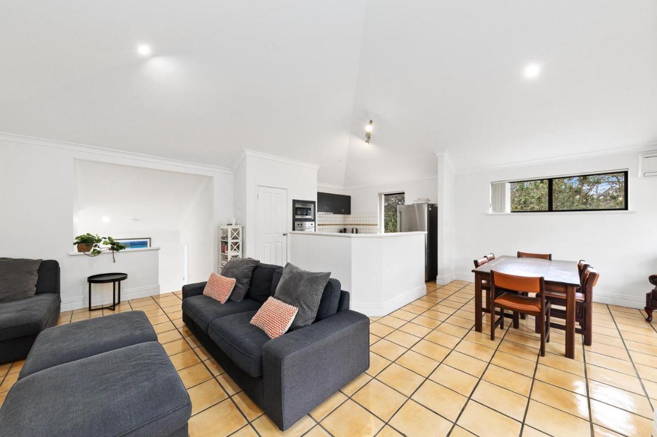 Holiday home Pet Friendly Family Favourite - Kangaroo And Fairway Views With Air Con