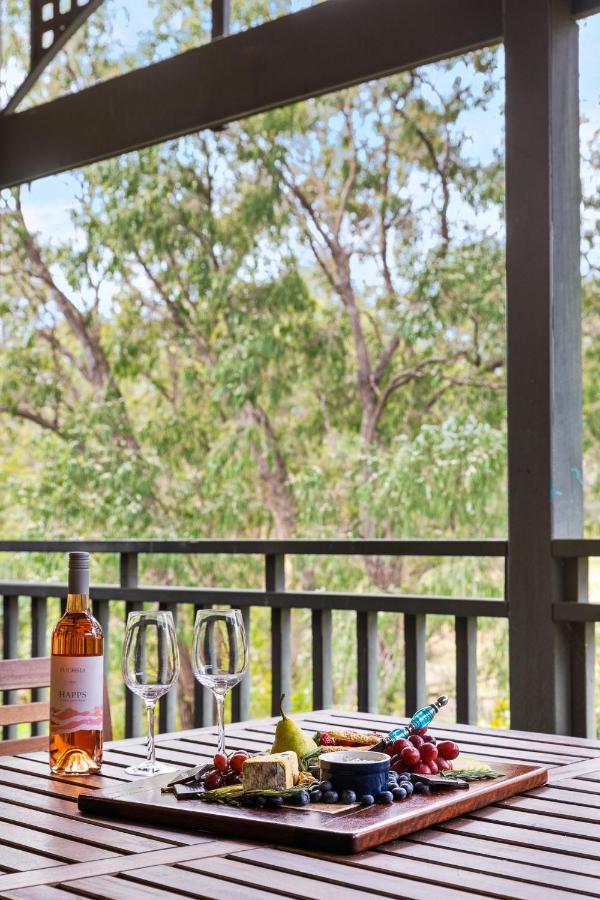 Pet Friendly Family Favourite - Kangaroo And Fairway Views With Air Con Holiday home Dunsborough