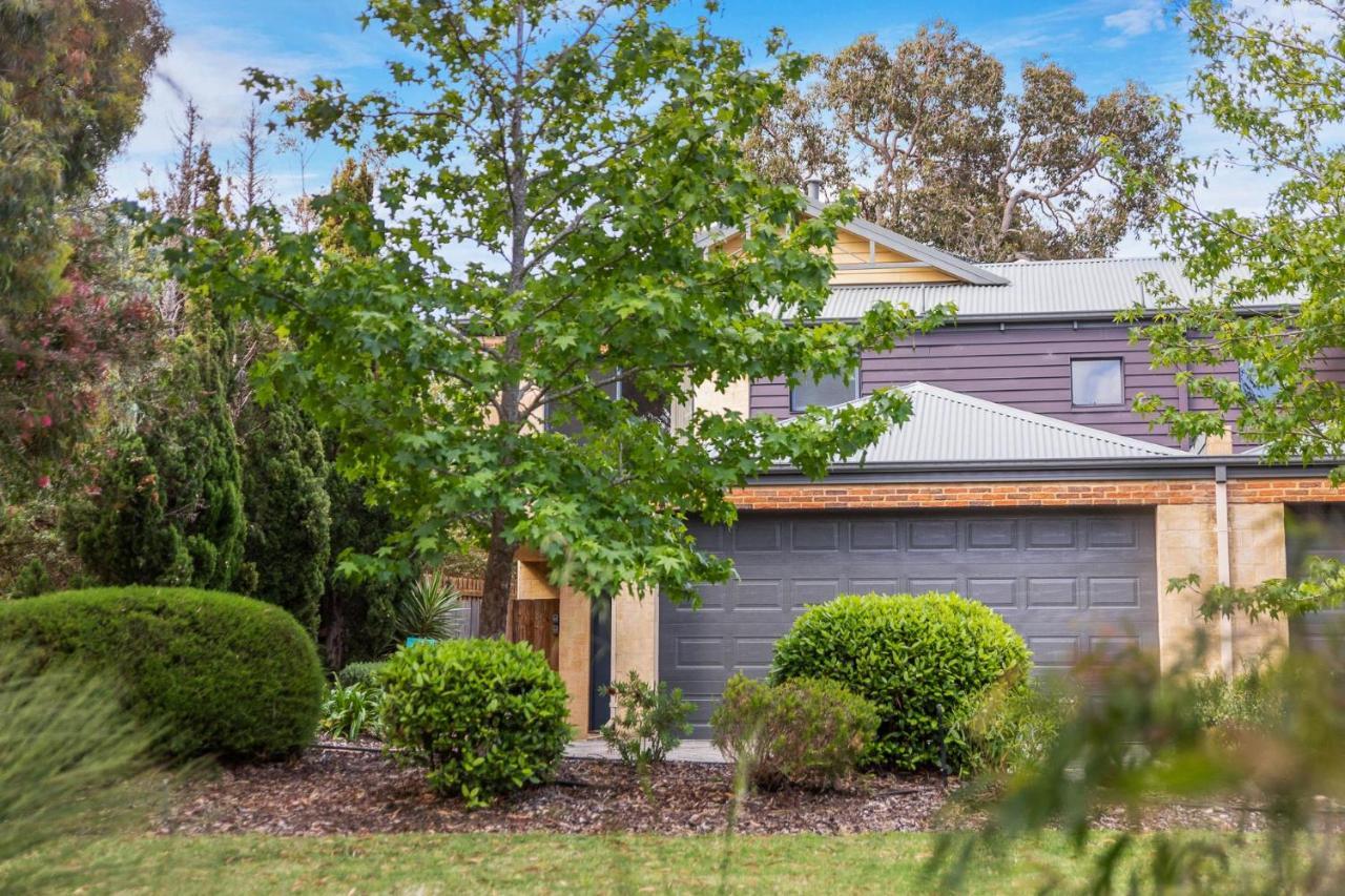 Holiday home Pet Friendly Family Favourite - Kangaroo And Fairway Views With Air Con