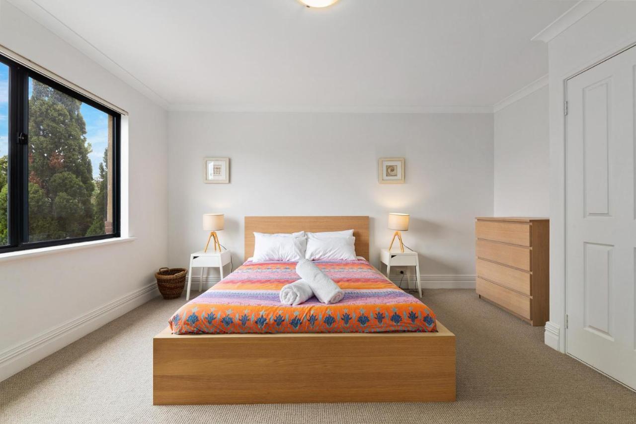 Pet Friendly Family Favourite - Kangaroo And Fairway Views With Air Con Dunsborough
