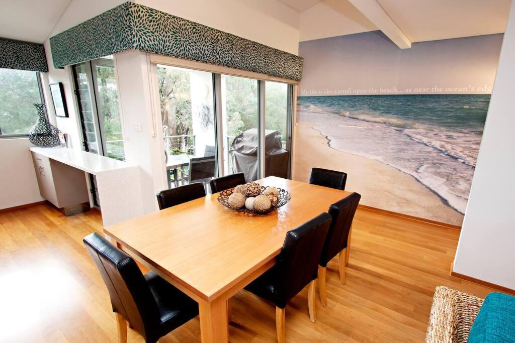 9 'delphinius' @ Bay View Centro, Dunsborough